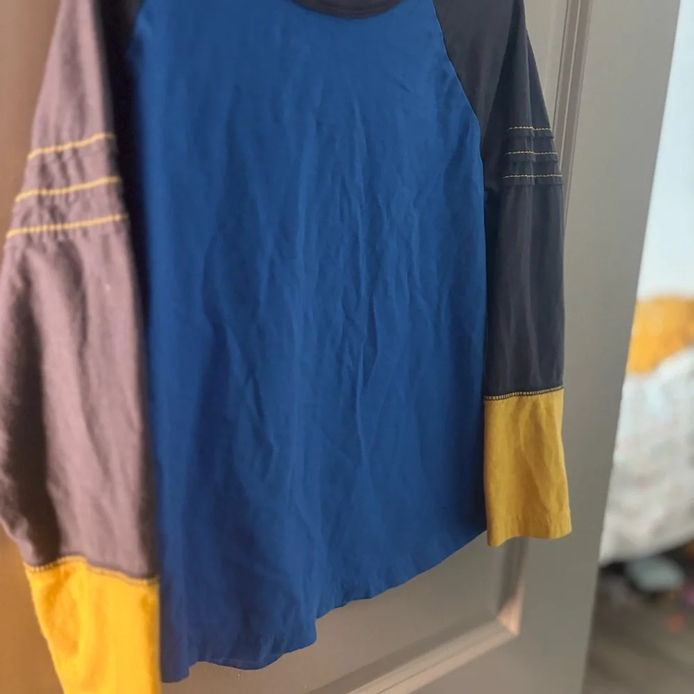 Tea Collection Blue and Yellow Raglan Tee - Picture 4 of 9